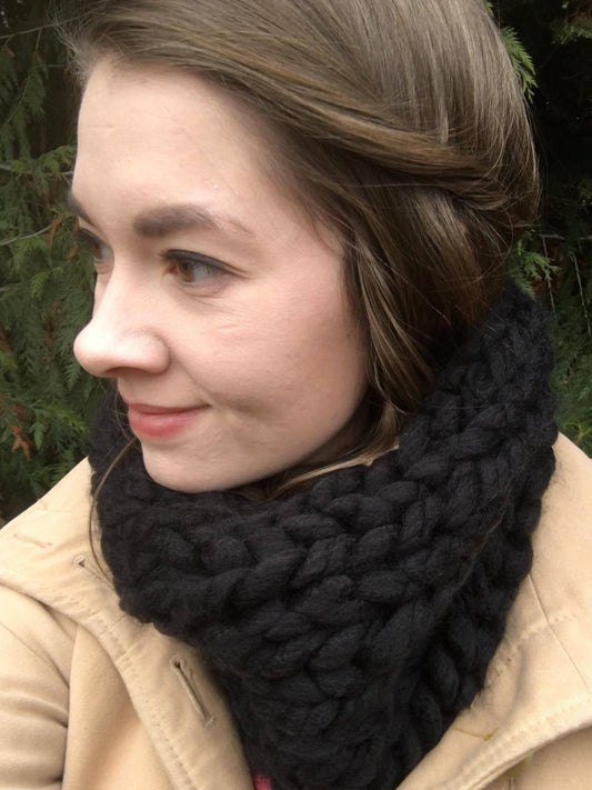 Moxie Scarf // Black - Mega chunky knit infinity scarf