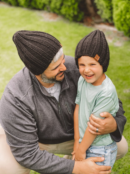 Stretchy Taylor Beanie // Black - Pick your pom