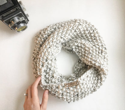 KNITTING PATTERN: Kate Cowl // Infinity Scarf // Seed Stitch // Beginner Pattern // Scarf Knitting Pattern // Infinity Scarf Pattern