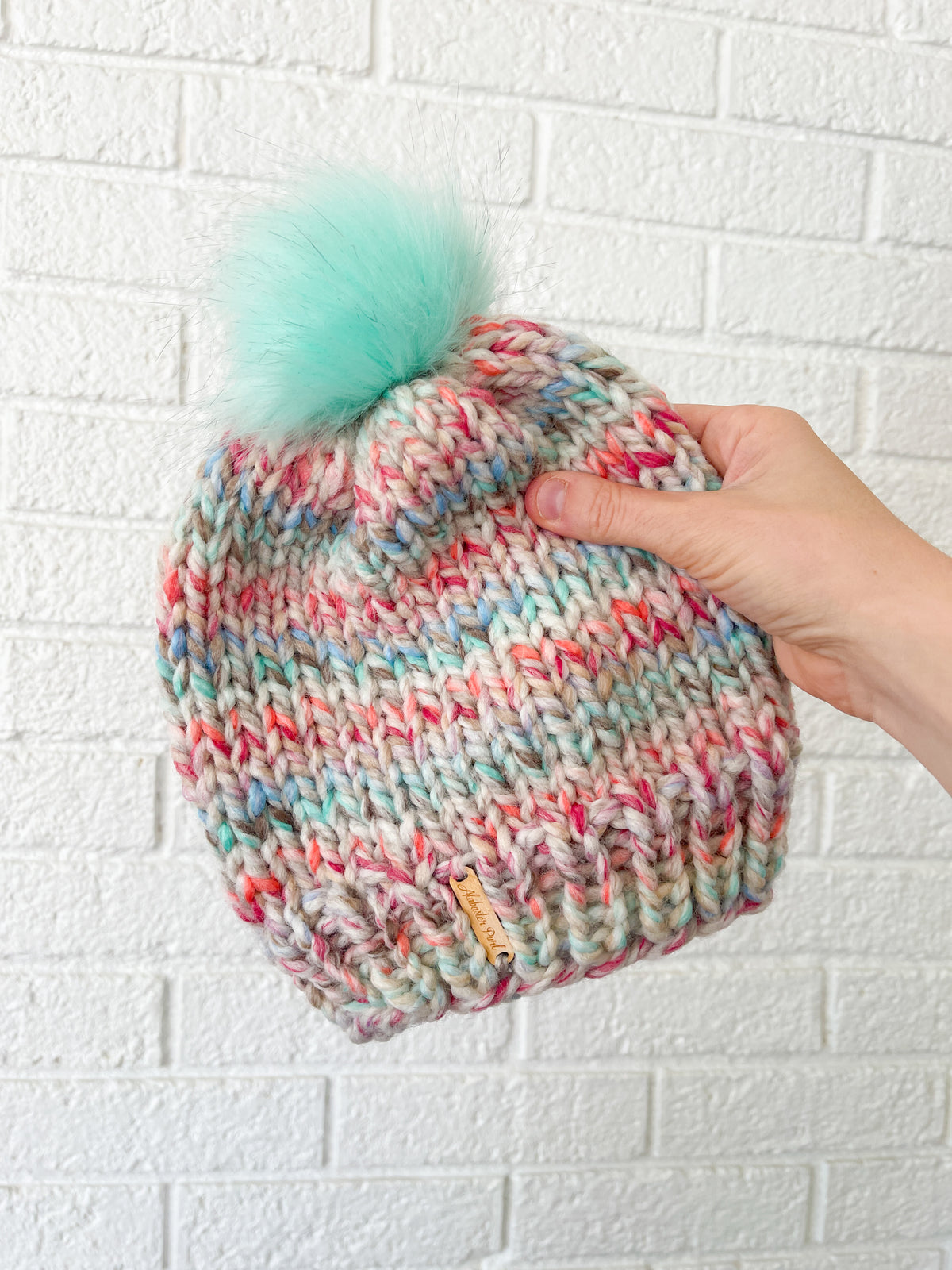 Basic Beanie // Carousel - Pick your pom