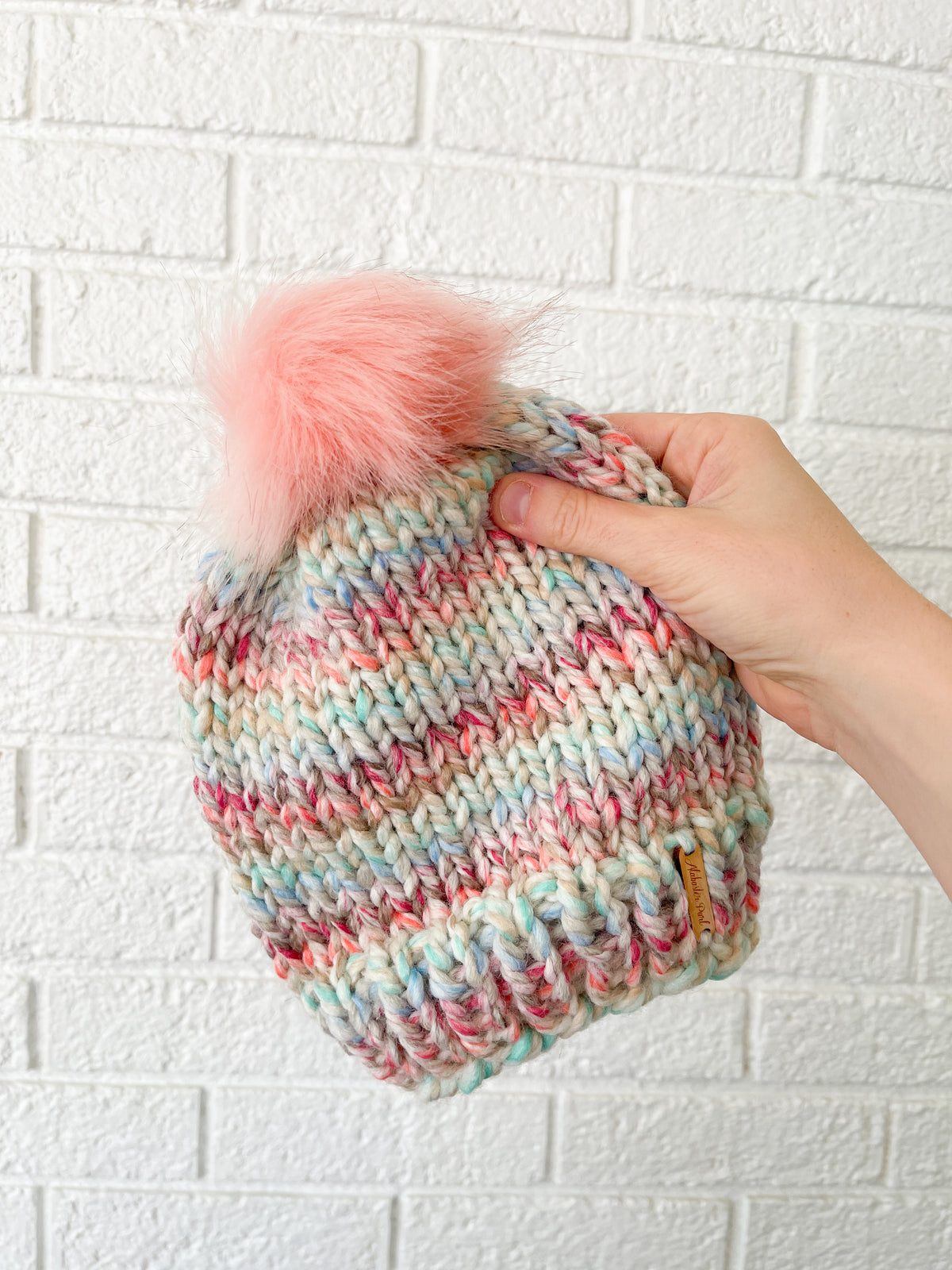 Basic Beanie // Carousel - Pick your pom