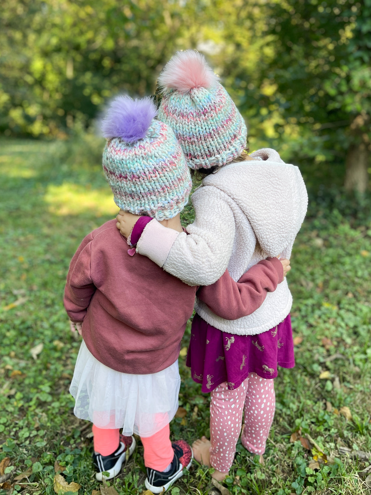 Basic Beanie // Carousel - Pick your pom