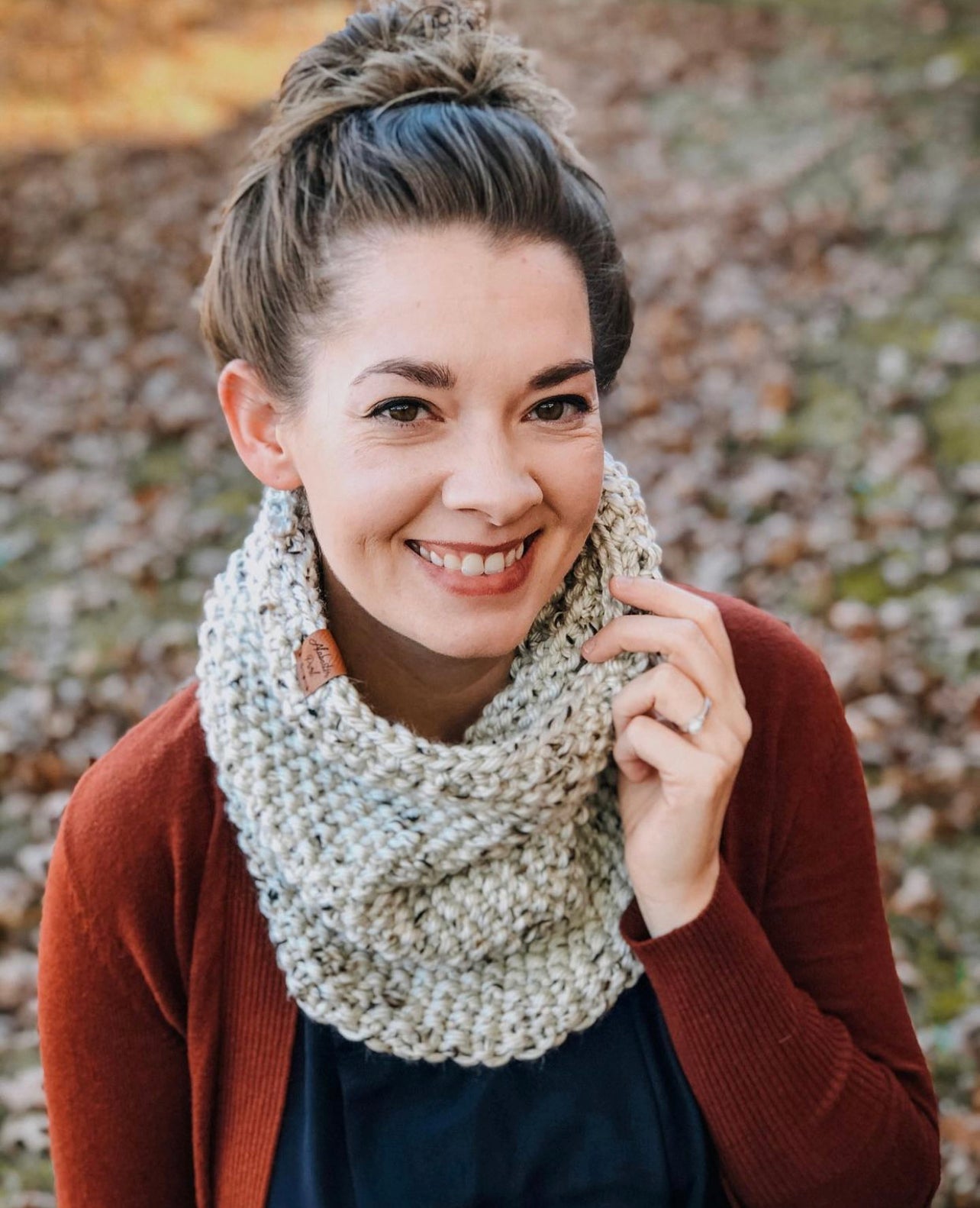 KNITTING PATTERN: Kate Cowl // Infinity Scarf // Seed Stitch // Beginner Pattern // Scarf Knitting Pattern // Infinity Scarf Pattern