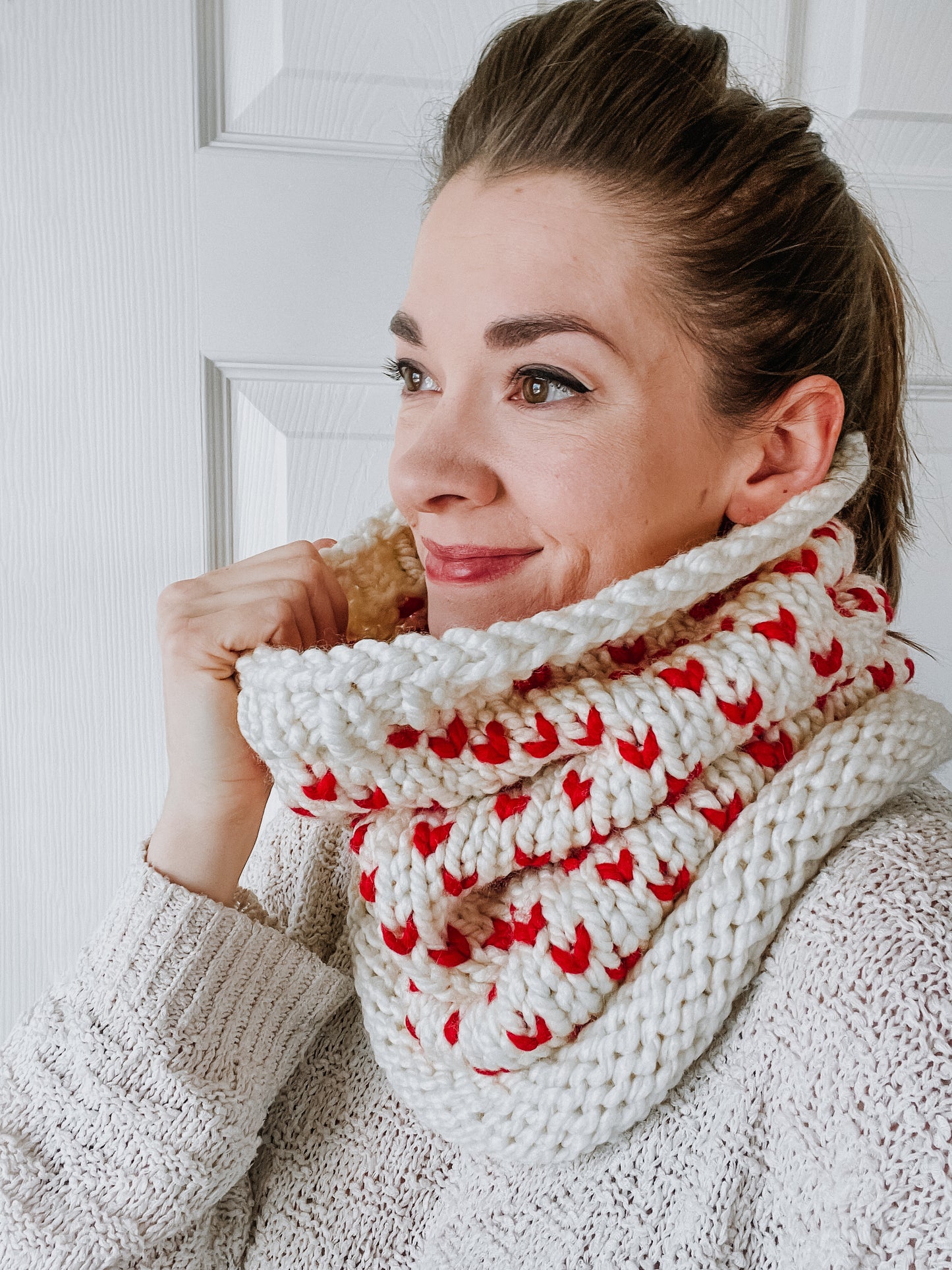 Wild Hearts Cowl // Cream and Red