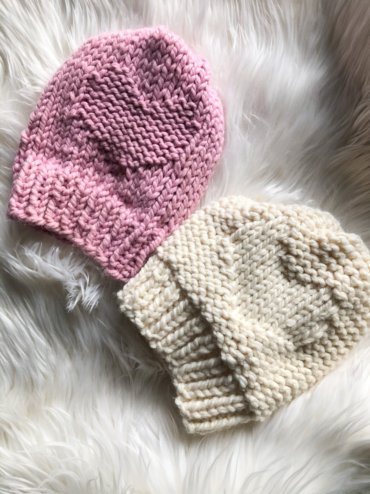 KNITTING PATTERN: Sweet & Simple Beanie // Valentine's Day // Beginner Knitter // Reversible Pattern // Heart Hat // Heart Beanie