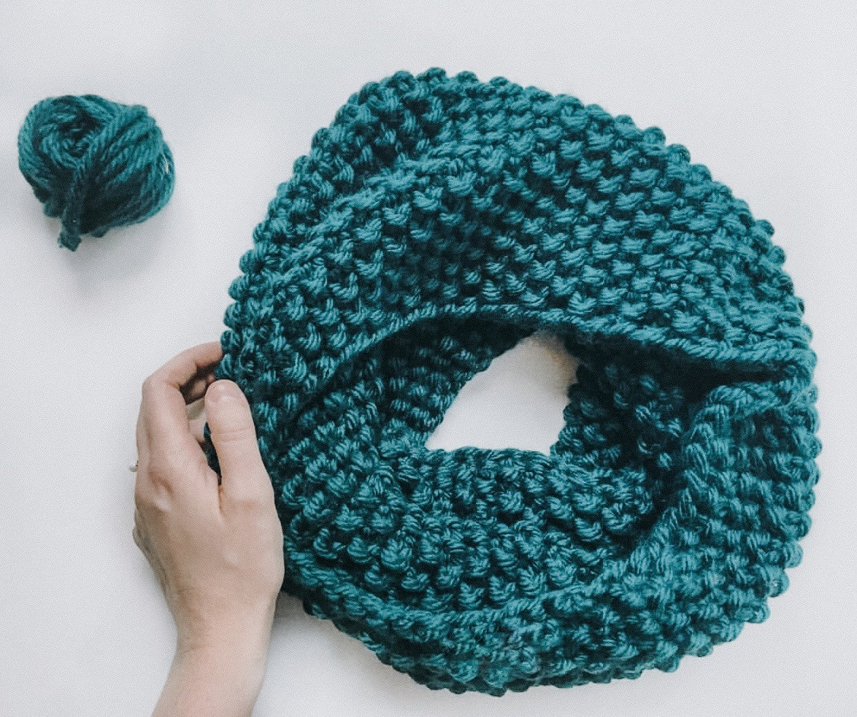 KNITTING PATTERN: Kate Cowl // Infinity Scarf // Seed Stitch // Beginner Pattern // Scarf Knitting Pattern // Infinity Scarf Pattern